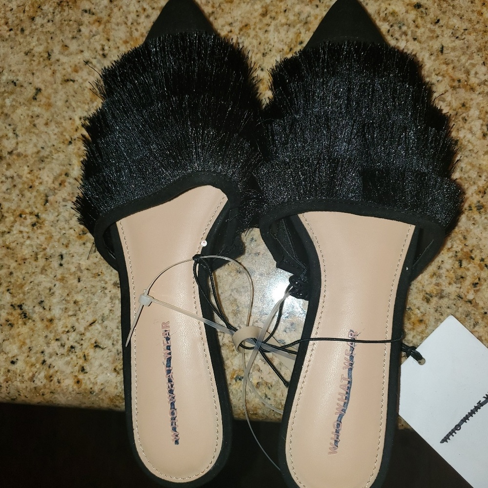 Super cute flats!